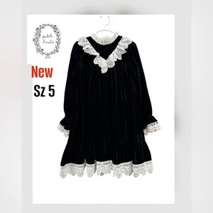 New Petite Amalie Girls Dress – Size 5 black velvet white trim